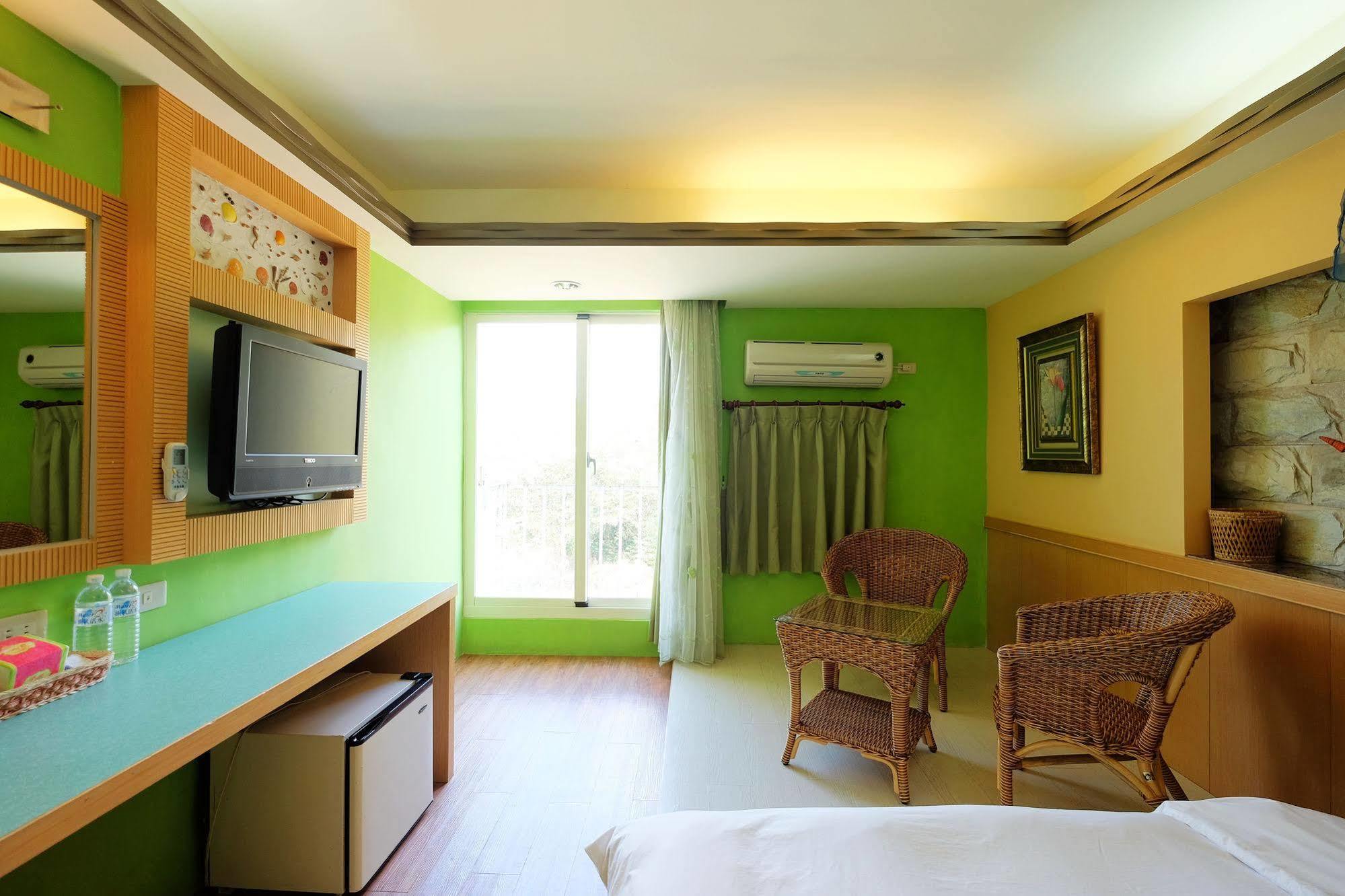 Summer Inn Kenting Exterior photo